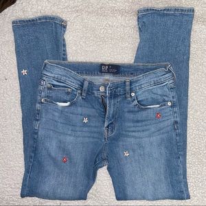 GAP Denim girlfriend embroidered jeans size 26